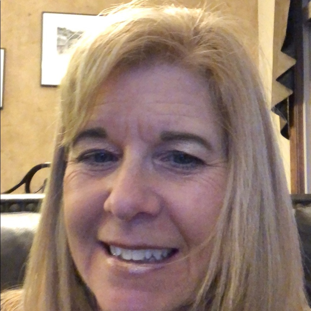Meet your Posher, Angela